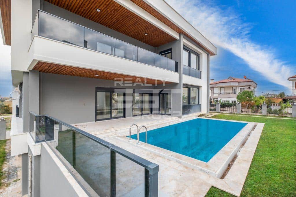 Вилла, Анталия, в районе Дошемеальты, 6+2, 566 м², от собственника